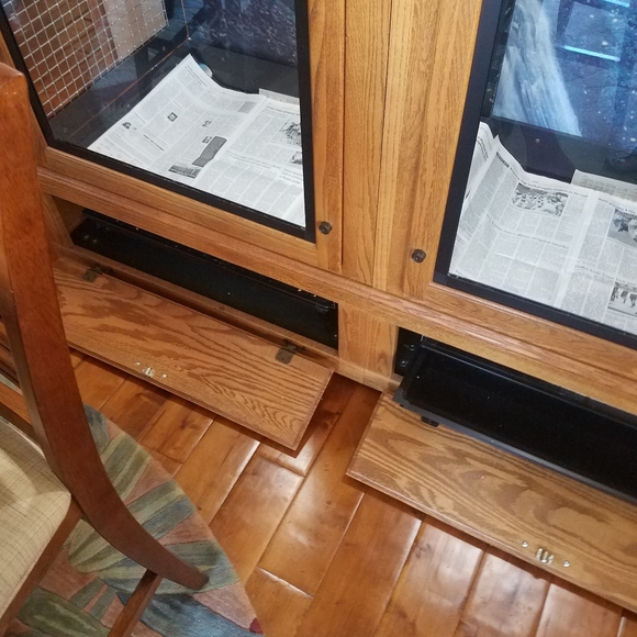 Solid oak parrot cage - Picture 3 of 5